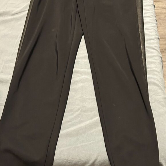 Faux leather Side Detail Crop Black Pants - Picture 2 of 9